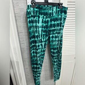 Lularoe Green Tie Dye Leggings - Size Tall/Curvy